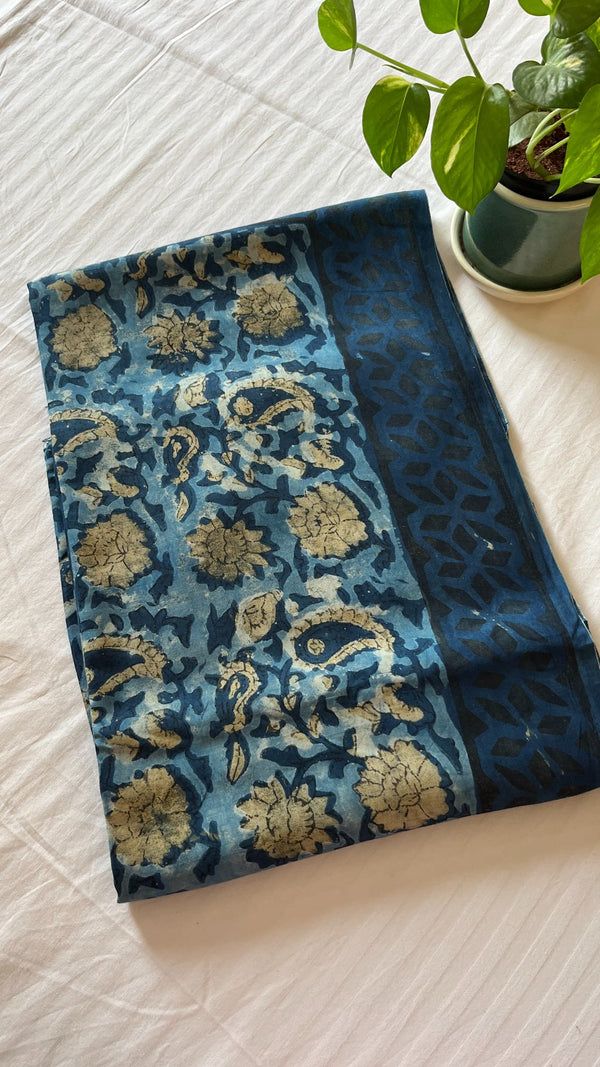 Muslin saree