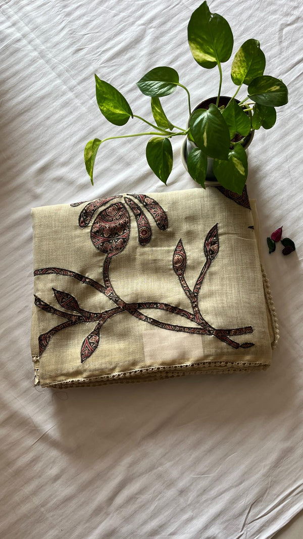 Linen Saree with Appliqué Work